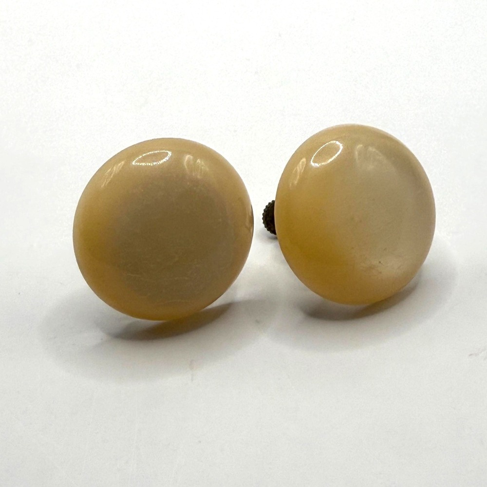 Vintage Butterscotch Lucite Dome Screw-On Earrings – Creamy Translucent Round